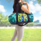 Oscardo - Sac de voyage Strong Earth Woman par Leah Dorion-Design durable et fonctionnel - Fabriqué à 100 % en polyester avec une taille spacieuse de 48 x 25 cm (18,9 po x 9,8 po), doté d’une poche latérale à fermeture éclair et d’une poche intérieure pour une organisation facile en déplacement