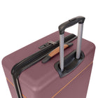 Bugatti - Valsie d'enregistrement rigide 30.50po de la collection Cannes - Mauve-Intérieur doublé avec panneau séparateur, poche pratique. et sangles de maintien pour garder le contenu organisé et bien en place