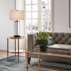 Hudson&Canal - Table d'appoint ronde Hera (50 cm de largeur) avec étagère miroir - Laiton antique-Comprend un plateau et une étagère en verre trempé