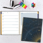 Cambridge - Agenda hebdomadaire/mensuel Stargazer 2026 - 11 po H x 8 1/2 po l - bleu - bilingue-Un mois sur deux pages avec des blocs quotidiens ouverts, une section QuickNotes et des calendriers de référence des mois passés/à venir