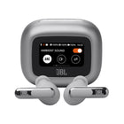 JBL - Live Beam 3 Écouteurs intra sur tige sans fil avec réduction de bruit - Argent-Les haut-parleurs dynamiques de 10 mm des JBL Live Beam 3 profitent du Son Signature JBL. Chaque haut-parleur est parfaitement réglé pour fournir des basses profondes, des médiums équilibrés et des aigus raffinés, le tout à n’importe quel niveau de volume. Le Son Spatialisé JBL vous donne l’impression d’être à un concert, car le son peut venir de pratiquement n’importe où autour de vous