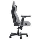 AndaSeat - Chaise de jeu Kaiser 4 XL Premium - Gris cendré-Accoudoirs 6D pour une liberté totale: Entièrement repensés avec des systèmes de réglage robustes, les nouveaux accoudoirs 6D du Kaiser 4 offrent un confort optimal pour vos bras, quel que soit votre setup — PC, console ou mobile.