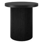 Hudson&Canal - Table d'appoint ronde cannelée Isa de 56 cm de large, finition grain noir-Un design scandinave à la fois moderne et classique pour votre salon, votre bureau et plus encore