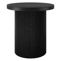 Hudson&Canal - Table d'appoint ronde cannelée Isa de 56 cm de large, finition grain noir-Un design scandinave à la fois moderne et classique pour votre salon, votre bureau et plus encore