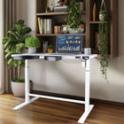 Motionwise - Bureau électrique assis-debout à moteur unique  série M1 Glass avec tiroirs pivotants - Blanc-Espace de travail spacieux : Offrez-vous une surface élégante de 24 po x 48 po en verre trempé, offrant suffisamment de place pour deux moniteurs, des ordinateurs portables, des imprimantes et d'autres essentiels, que ce soit à la maison ou au bureau. Rangez Post-it, blocs-notes, et autres dans les deux tiroirs pivotants extractibles