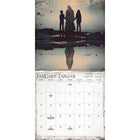 DateWorks - Calendrier Mural de 16 Mois 2025 Collection d'horreur - 12 po x 12 po - Bilingue-Divertissement