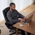 Staples - Fauteuil de bureau de massage - noir-Base en étoile durable pouvant soutenir 125 kg (275 lb) en toute sécurité
