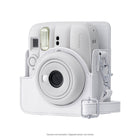 Fujifilm - Étui pour appareil instax mini 13 - Blanc argile-Rabat amovible vous permettant d'utiliser votre appareil sans devoir le sortir de l'étui