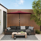 Outsunny - Parasol de patio demi-cercle avec manivelle et 5 baleines - 9 pi - rouge bordeaux-Le tissu en polyester offre une protection solaire