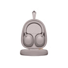 Sony - WH1000XM5 Wireless Noise Cancelling Headphones - Rose-Pilote nouvellement conçu - Une nouvelle unité de commande de précision de 30 mm dotée d’un bord en TPU (polyuréthane thermoplastique) souple réduit encore plus le bruit, en particulier dans les plages de basses fréquences, vous aidant à profiter de votre musique avec précision sans bruit ambiant. Le pilote léger et rigide améliore la clarté du son et la reproduction des graves.