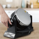 Salton - gaufrier belge TG double pivotant- surface de cuisson antiadhésive : retirez facilement les gaufres cuites. 