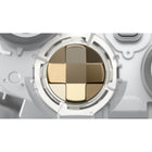 Xbox – Manette sans fil Édition Spéciale Ghost Cipher pour Xbox Series X/S, Xbox One et appareils Windows-Restez dans l'action grâce aux prises en caoutchouc gris cendré sur le boîtier arrière. Gardez le cap avec des gâchettes et un BMD bronze métallique. Affinez votre jeu avec des manches bicolores avec une base blanche et un dessus gris cendré