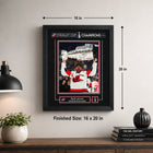 Frameworth - Seth Jarvis 16 po H x 20 po l Cadre signature réplique Carolina Hurricanes Champions de la Coupe Stanley 2026 - Sous licence officielle LNH/AJLNH-7