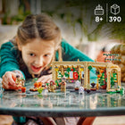 LEGO - Harry Potter Le Château de Poudlard : le Cours de Botanique, Cadeau de Sorcier -3 figurines LEGO Harry Potter™ - Neville Londubat, Hermione Granger™ et la professeure Chourave avec 2 ensembles d’accessoires de cache-oreilles, plus une figurine de Trevor le crapaud