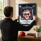 Frameworth - Cadre photoglass de Seth Jarvis 16x20 des Carolina Hurricanes champions Coupe Stanley 2026 - 18 po l x 22 po H-Dimensions finales de 18 po x 22 po : présentoir encadré vertical idéal pour le salon, le bureau, la salle des partisans et la salle de sport