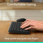Logitech - Ensemble souris et clavier sans fil Bluetooth MK250 - Graphite-Gain de place: avec une disposition compacte qui inclut un pavé numérique, les touches fléchées et des raccourcis de fonctions pratiques