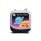 Tonies - Space Explorers Club Pocket Tonies ensemble de 4 pièces - Anglais-Les Pocket Tonies sont à collectionner et empilables, ils se fixent magnétiquement à la Toniebox, ce qui permet aux enfants de changer facilement de contenu et de faire grandir leur collection