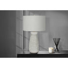 Monarch Specialties - Luminaire - 27 po H Lampe De Table - Céramique Gris - Abat-Jour Gris - Contemporain-Cette lampe est dotée d'un interrupteur rotatif à 3 voies contenant une seule ampoule (non incluse) pour une puissance maximale de 100W/120V, vous permettant de personnaliser l'ambiance d'éclairage de votre espace