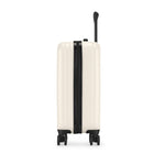 Bugatti - The Classic Ensemble de 2 valises rigides - Egret-Le système d'extension innovant à fermeture éclair offre une capacité de rangement supplémentaire de 20%, parfaite pour les gros bagages enregistrés