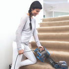 Shark - Aspirateur filaire HV300C-Commandes du bout des doigts pour passer facilement du sol dur au tapis