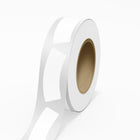 JAM Paper - Rouleaux d'étiquettes standard - goulot de bouteille - 1 3/16 x 3 1/4 - film blanc brillant - 125 étiquettes/rouleau-Couleur : Film blanc | Faites ressortir votre courrier avec des étiquettes d'adresse d'expédition avec couche de film haute brillance (laminées).