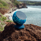 Speaqua - Haut-parleur portatif Bluetooth étanche Barnacle Vibe 3,0 avec stockage intégré (2 000 chansons) - Bleu mer-Comprend une ventouse intégrée, un filetage de 20 po de 1/4, un mousqueton et un adaptateur GoProAdapter pour une fixation polyvalente.