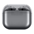 Samsung - Oreillettes Galaxy Buds3 Pro – Argent-Galaxy AI adapte le son à votre morphologie. Plongez dans votre paysage sonore personnel avec les fonctionnalités adaptatives Adaptive EQ/Adaptive ANC (égalisation et annulation active du bruit) assistées par Galaxy AI. En fonction de la forme de vos oreilles et de vos habitudes de port, notre algorithme amélioré par l’IA analyse le son détecté par les microphones internes et externes en temps réel. Ensuite, Galaxy AI optimise votre expérience d’écoute en ajus