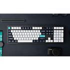 Keychron - Q6 Max RGB Wireless Mechanical Keyboard - Red Switch - Full-size Layout with Knob - Carbon Black-Artisanat de précision : Fabriqué en aluminium 6063 grâce à l'usinage CNC et à 24 étapes de fabrication supplémentaires, le Q6 Max est une merveille métallique solide qui témoigne d'un artisanat méticuleux.