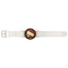 Samsung - Montre intelligente Bluetooth Galaxy Watch7 - 40 mm - Crème-Rehaussez vos exercices quotidiens grâce à un suivi avancé de l’activité physique. Faites passer votre stratégie de remise en forme au niveau supérieur avec la montre Galaxy Watch7. Créez votre routine d’entraînement parfaite incluant des échauffements, des périodes de récupération et des pauses entre les deux, ou rivalisez avec vos records passés pour rester motivé. Suivez facilement votre activité physique, même dans l’eau grâce au mode