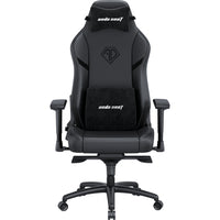 Anda Seat - Phantom King Chaise de jeu Premium - Noir-Fibre de Carbone Premium et PVC : Nos chaises de jeu sont fabriquées avec des matériaux de haute qualité pour une expérience exceptionnelle. Le mélange de cuir PVC facile à nettoyer et de tissu alcantara offre une texture luxueuse et durable, résistante aux rayures et aux taches, garantissant que votre chaise reste comme neuve pendant des années.