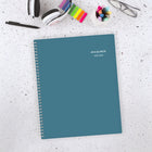 AT-A-GLANCE - Agenda scolaire hebdomadaire/mensuel Evelina 2025-2026 - 11 po H x 8 1/2 po l - sarcelle - bilingue-Fleurs vives et colourées sur un fond blanc net