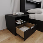Nexera - Table de chevet Hunter, Noir-Garantie incluse : Reposez-vous en toute tranquillité avec une garantie d'un an, offrant une assurance supplémentaire pour une mise à niveau élégante et fonctionnelle de votre chambre à coucher