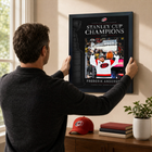 Frameworth - Cadre photoglass de Frederik Andersen 16x20 des Carolina Hurricanes champions Coupe Stanley - 18 po l x 22 po H-Dimensions finales de 18 po x 22 po : présentoir encadré vertical idéal pour le salon, le bureau, la salle des partisans et la salle de sport