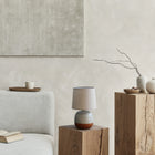 Simple Designs - Petite lampe de table du milieu du siècle - bois foncé et gris clair-Cordon de branchement blanc de 5'