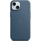 Apple - Étui FineWoven avec MagSafe pour iPhone 15 - Bleu pacifique-Avec des aimants intégrés qui s'alignent parfaitement avec l'iPhone 15, cet étui offre une expérience de fixation magique et un chargement sans fil plus rapide, à chaque fois