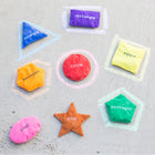 Educational Insights - Poufs à formes éducatives -Comprend 8 poufs, un guide d'activités avec 7 jeux pratiques et un sac à cordon pratique pour un rangement facile.