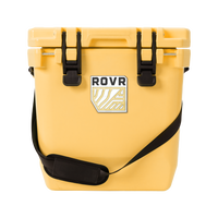 RovR - CoolR 25 Glacière rigide pintes avec bandoulière - Côté ensoleillé-Le système breveté de goupilles AnchR vous permet de fixer des accessoires essentiels comme la planche de préparation, le double porte-tasse et le sac de rangement (non inclus)