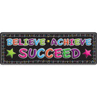 Ashley Productions - The Original Fun Mat - Mat Runner - 15 -5" x 47" - Croire - Réussir - Accomplir - Boucles de Craie.-Mesures et design : Le tapis coureur en boucles de craie Believe, Achieve, Succeed mesure 15,5 po x 47 po.