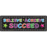 Ashley Productions - The Original Fun Mat - Mat Runner - 15 -5" x 47" - Croire - Réussir - Accomplir - Boucles de Craie.-Mesures et design : Le tapis coureur en boucles de craie Believe, Achieve, Succeed mesure 15,5 po x 47 po.