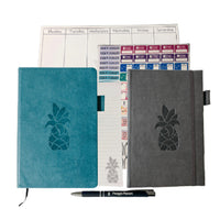 Wamaco - Collection Passionate Planner Pineapple - Agenda bleu sarcelle, journal gris, autocollants, bloc-notes, bloc-notes hebdomadaire, stylo-Polyvalent - Cette collection de planification complète comprend un agenda de 13 mois non daté qui vous permet de reprendre votre travail là où vous l'avez laissé et un journal pour vous assurer de ne pas oublier une pensée ou une note.