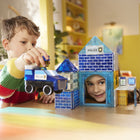 Magna-Tiles - Ensemble de construction magnétique Poste de police 35 pièces-Axé sur le développement: Encourage le jeu créatif et l’exploration des principes de cause à effet, tout en favorisant le développement de la coordination œil-main et de la motricité fine