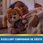 PAW Patrol - Peluche Skye pour l'heure du coucher-Encourage le jeu crÉatif : les enfants adoreront créer leurs propres aventures tout au long de la journée, revivre leurs scènes préférées du dessin animé et câliner leur petite peluche à l'heure du coucher.