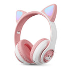 MyBat - Casque Bluetooth Pro Katchy Kitty,  Rose-Jusqu'à 40 heures de batterie avec charge rapide: Pour un plaisir durable, écoutez sans fil jusqu'à 40 heures et rechargez la batterie en seulement 2 heures avec le câble USB Type-C pratique. Une recharge rapide de 5 minutes vous offre 2 heures supplémentaires de musique