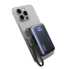 INIU - Banque d'alimentation Pocket Pro 10 000 mAh - Noir-Câble USB-C pratique attaché : Cette batterie externe de 10 000 mAh est équipée d’un câble USB-C pratique qui recharge à la fois votre téléphone et la batterie externe et fait aussi office de cordon. Quitter la maison sans câbles supplémentaires.