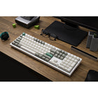 Keychron - Q6 Max Interrupteur interchangeable RGB rétroéclairé version bouton - Interrupteur banane - Blanc-Connectivité trois modes (2,4 GHz, Bluetooth et filaire) pour une utilisation polyvalente sur plusieurs appareils