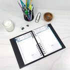 Blueline - 2026 Agenda quotidien CoilPro Couverture rigide avec Reliure spirale double - 8 po x 5 po - Noir - Bilingue-50 % de papier recyclé post-consommation