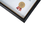 St. James - Cadre pour documents/certificats St. James - pour documents de format lettre 8,5 po x 11 po - noir avec bordure dorée - paquet de 6-La vitre en verre transparent protège les documents tout en assurant une visibilité optimale