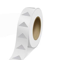 JAM Paper - Étiquettes extérieures résistantes aux intempéries - triangulaires - 1 1/4 x 2 1/2 - argent - 125 étiquettes/rouleau-Couleur : Polyester argenté | Faites ressortir votre courrier avec des étiquettes d'adresse d'expédition colourées.
