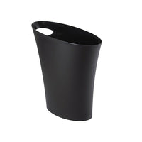 Umbra â€“ Poubelle Skinny, noir-Que ce soit pour la salle de bain ou sous un petit bureau, cette poubelle Skinny convient à presque tout espace restreint dans la maison