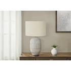 Monarch Specialties - Luminaire - 24 po H Lampe De Table - Résine Crème - Abat-Jour Ivoire / Crème - Transitionnel-Cette lampe de style transitionnelle comporte un interrupteur rotatif à 3 voies qui contient une seule ampoule (non incluse) pour une puissance maximale de 100W/120V, vous permettant de personnaliser l'ambiance lumineuse de votre espace